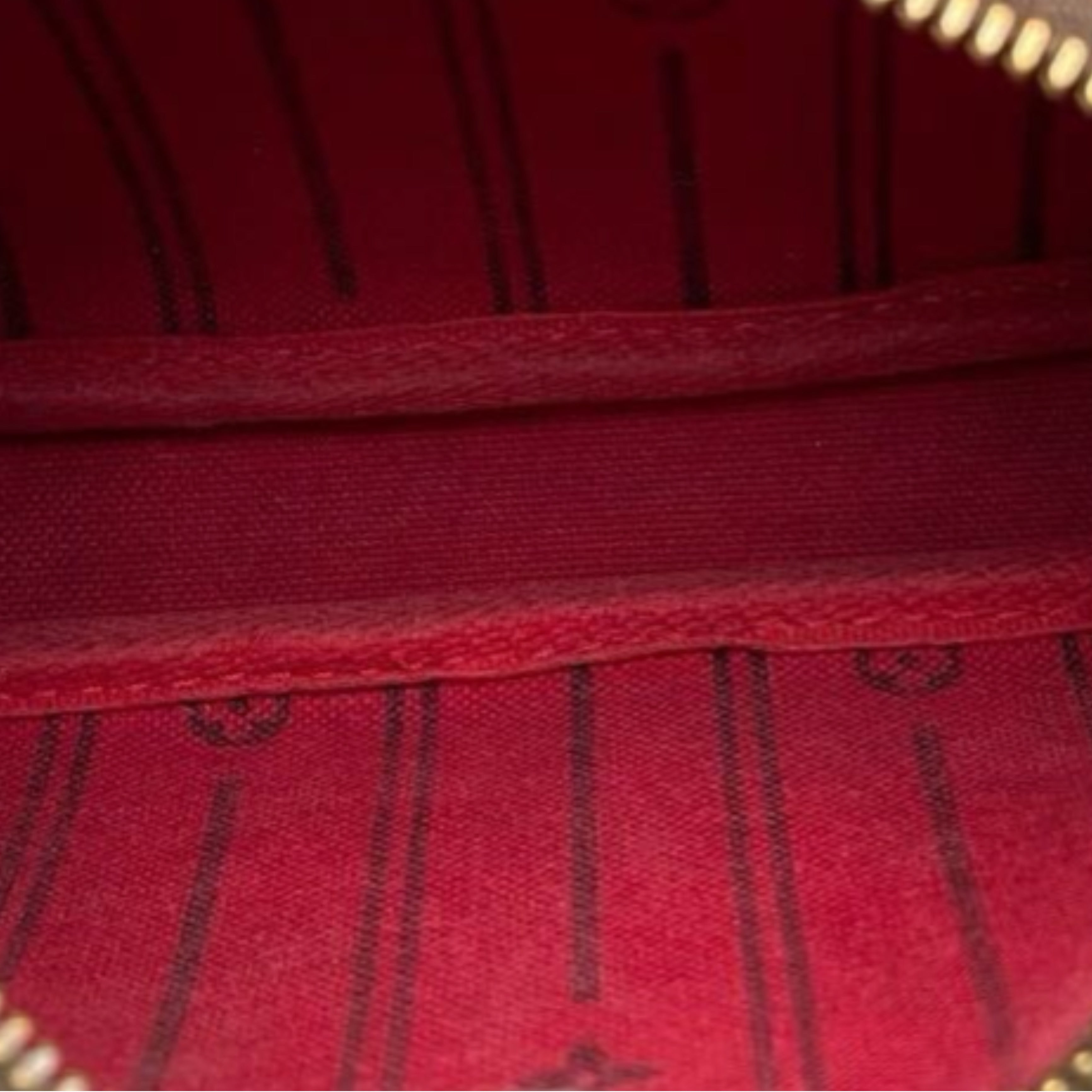 LOUIS VUITTON Damier Ebene Mini Pochette Accesoires